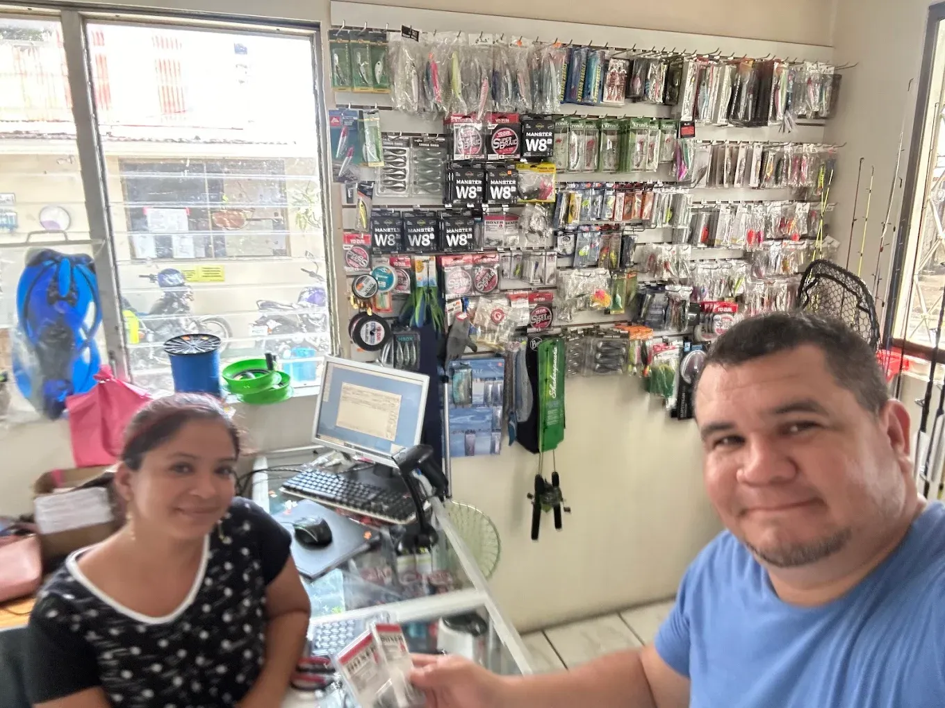 Interior de la tienda de pesca en Managua, foto 6